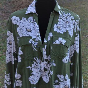 Ann Taylor Blouse Size XL Green & White